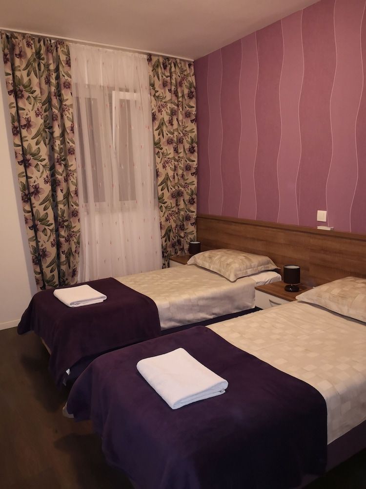 undefined City Apartments Lani 4 6