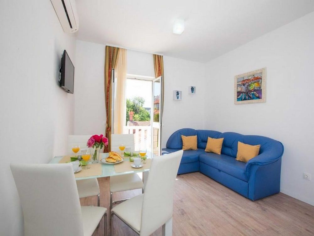 undefined City Apartments Lani 4