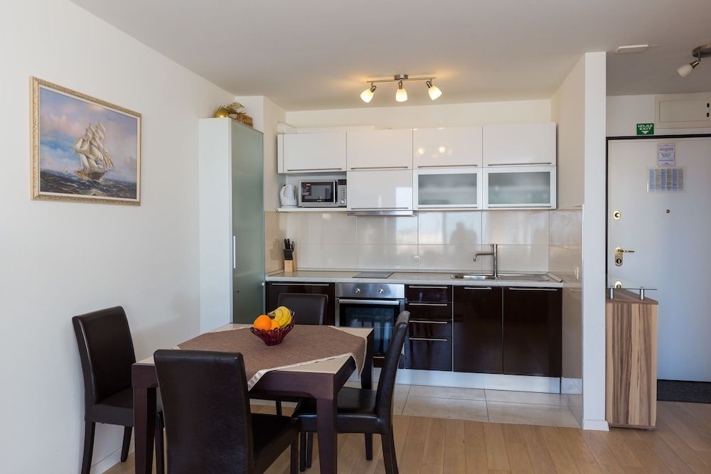 undefined Apartment Blue Eye 3