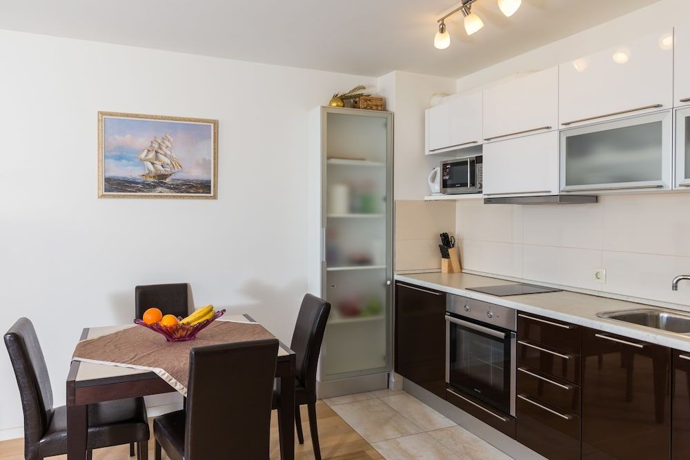 undefined Apartment Blue Eye 4