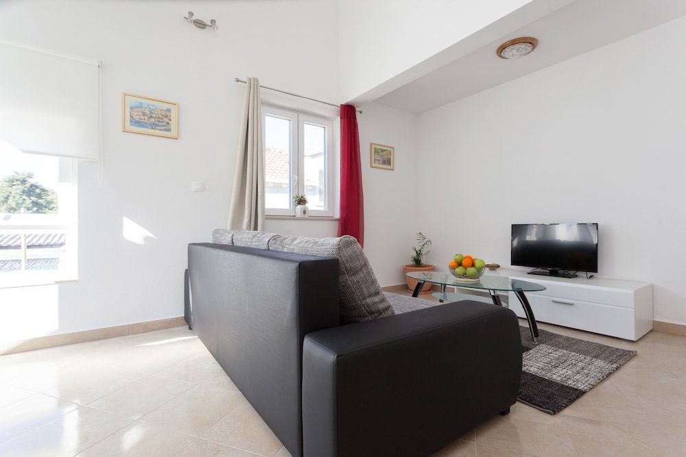 House Hedera III Gallery Apartment, 2 Bedrooms, Balcony (Hedera A52) 24