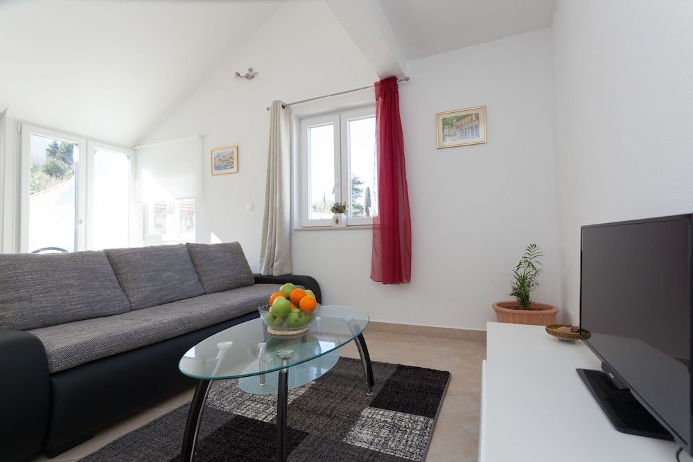 House Hedera III Gallery Apartment, 2 Bedrooms, Balcony (Hedera A52)