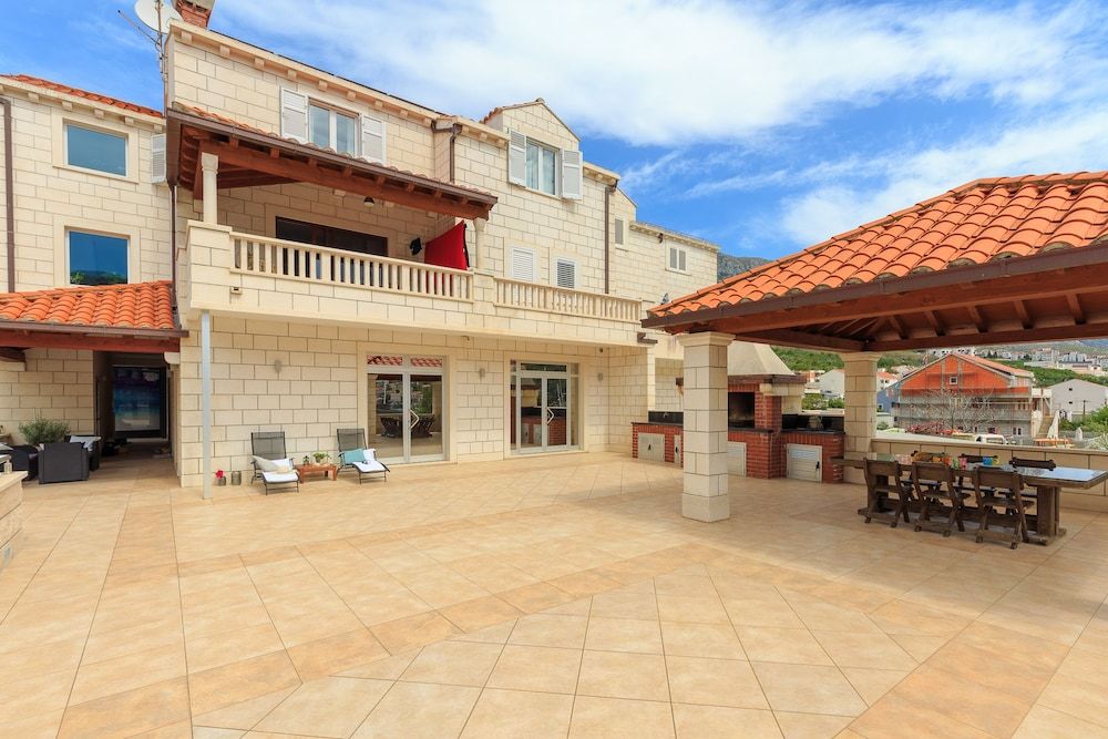 undefined Apartments Mondo 5