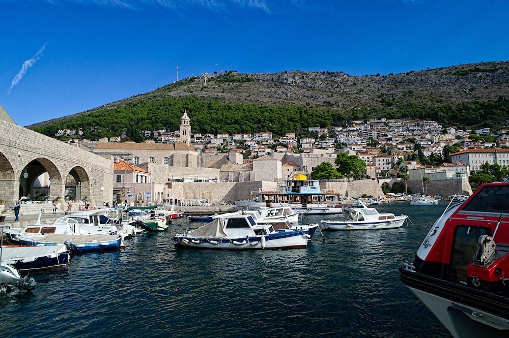 undefined Old Town Center Studio Apartments 4