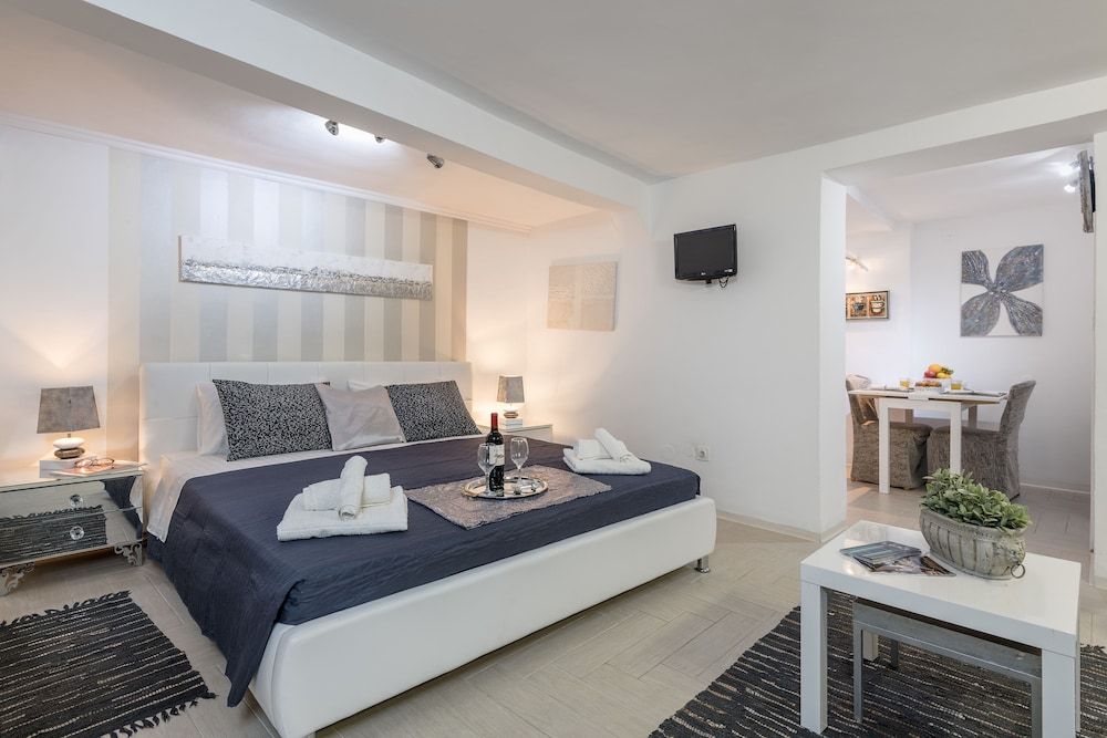 undefined Old Town Center Studio Apartments 7