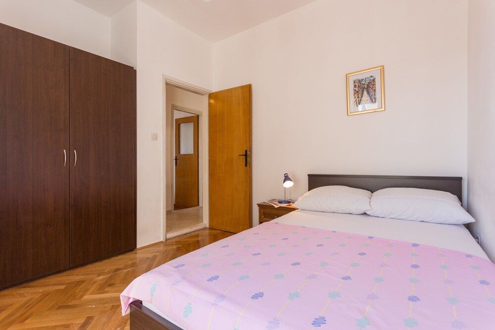 undefined Alan Apartment 3