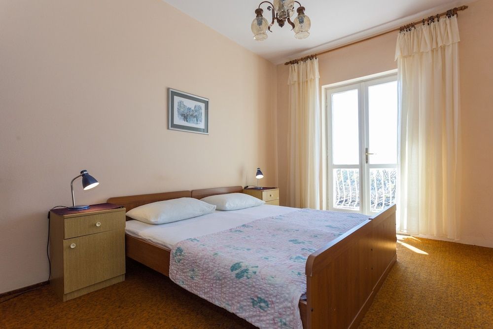 undefined Alan Apartment 7