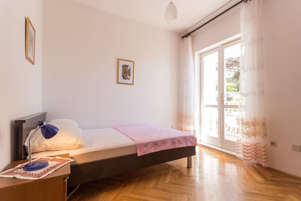 undefined Alan Apartment 8