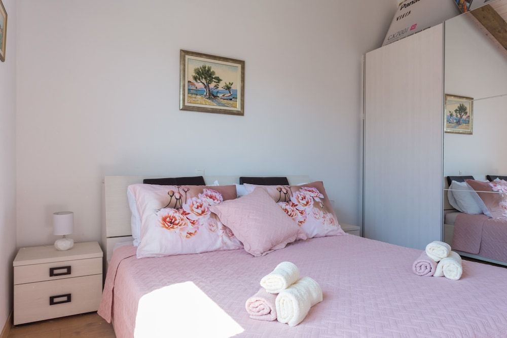 undefined Ellu Apartments 10