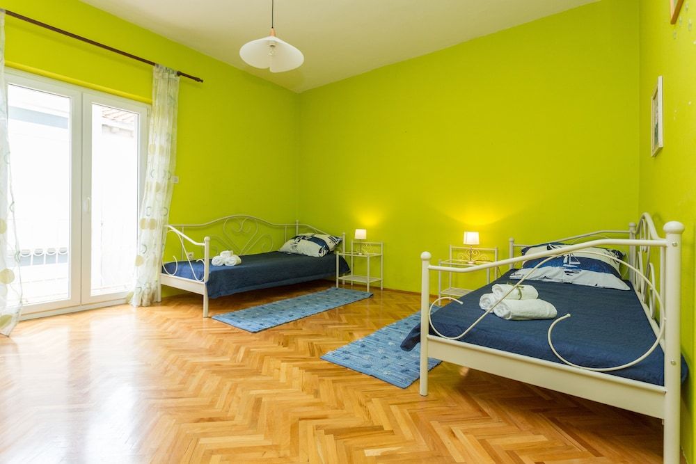 undefined Ellu Apartments 2