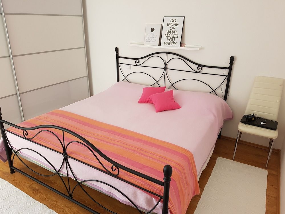 undefined Mara Apartment