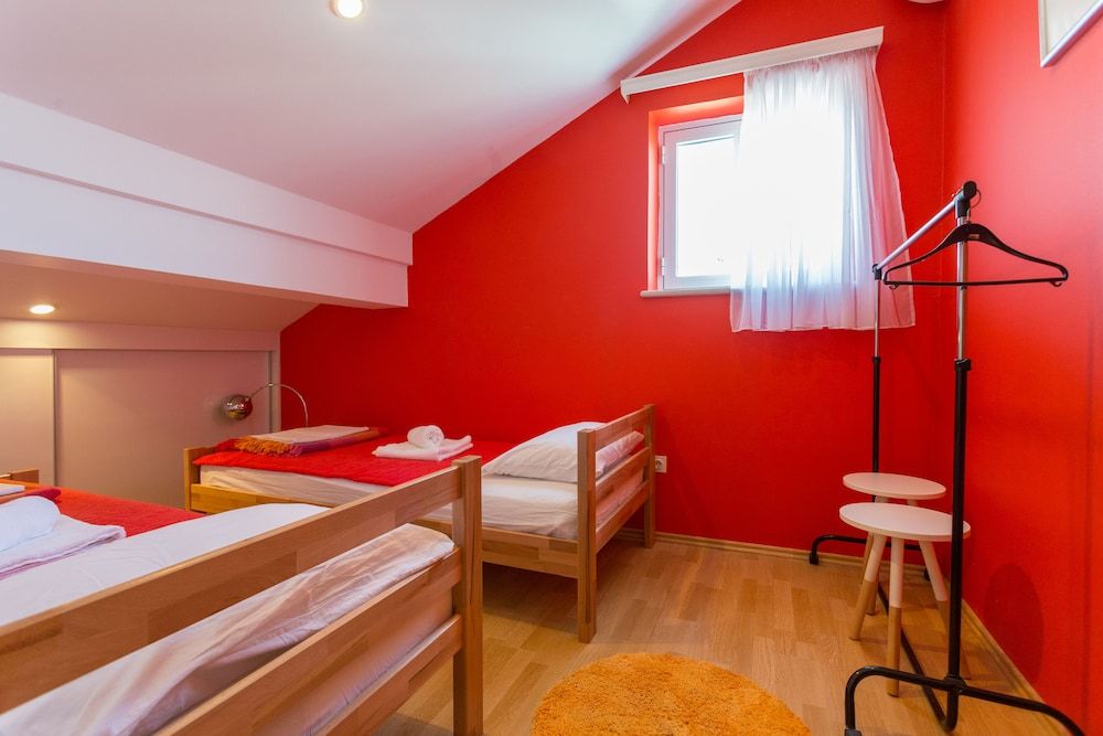 undefined Nika Toni Apartment 6