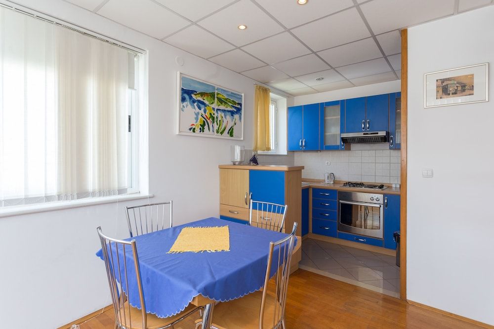 undefined Nika Toni Apartment 10