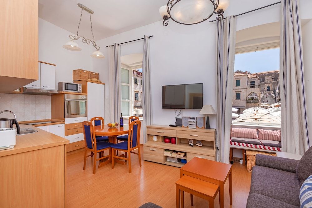 undefined Apartment Royale 10