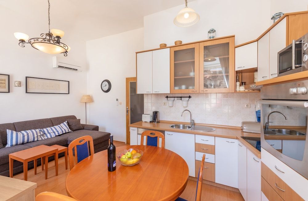 undefined Apartment Royale 6