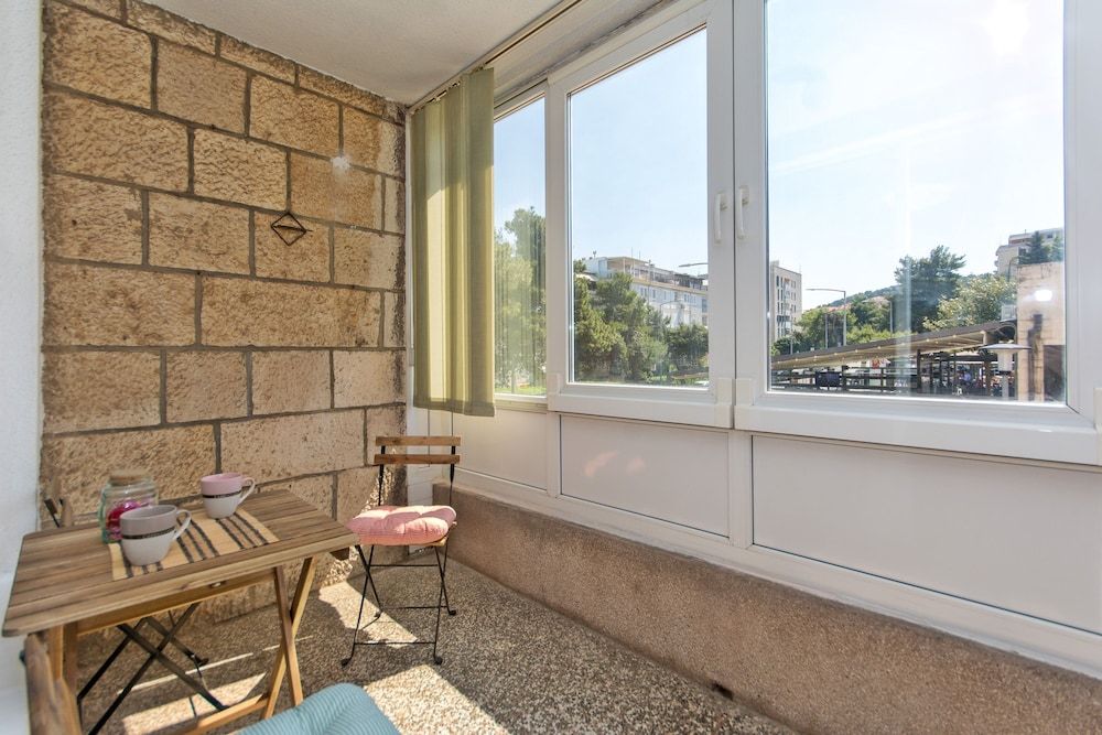 undefined Mellow Yellow Dubrovnik 8