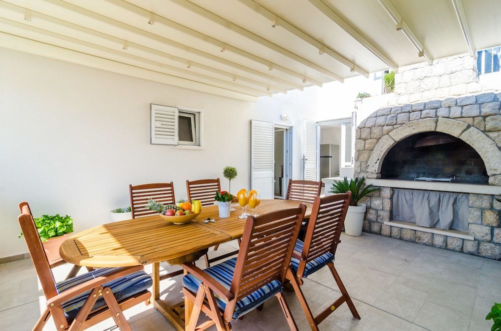 Magellan Deluxe One Deluxe Apartment, Garden View 19