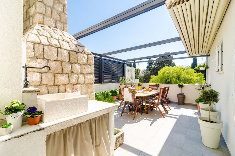 undefined Magellan Deluxe One