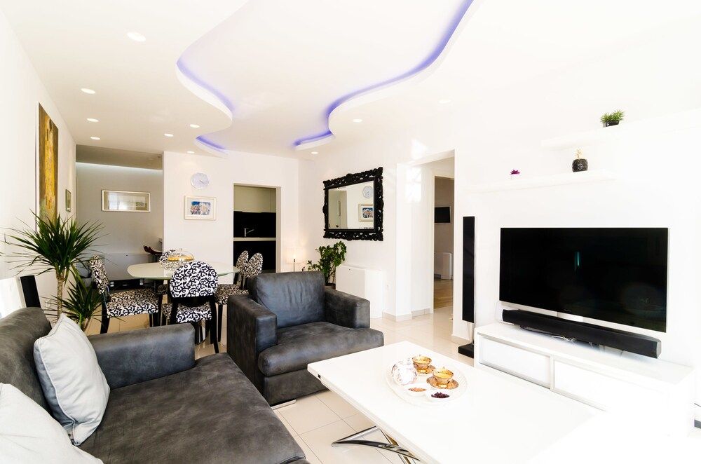 Magellan Deluxe One Deluxe Apartment, Garden View 11