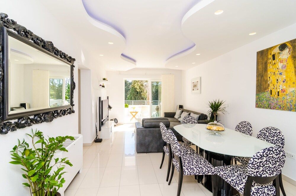 Magellan Deluxe One Deluxe Apartment, Garden View 22