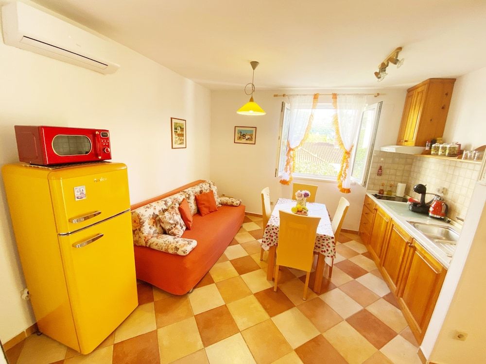 undefined Villa Mar 8