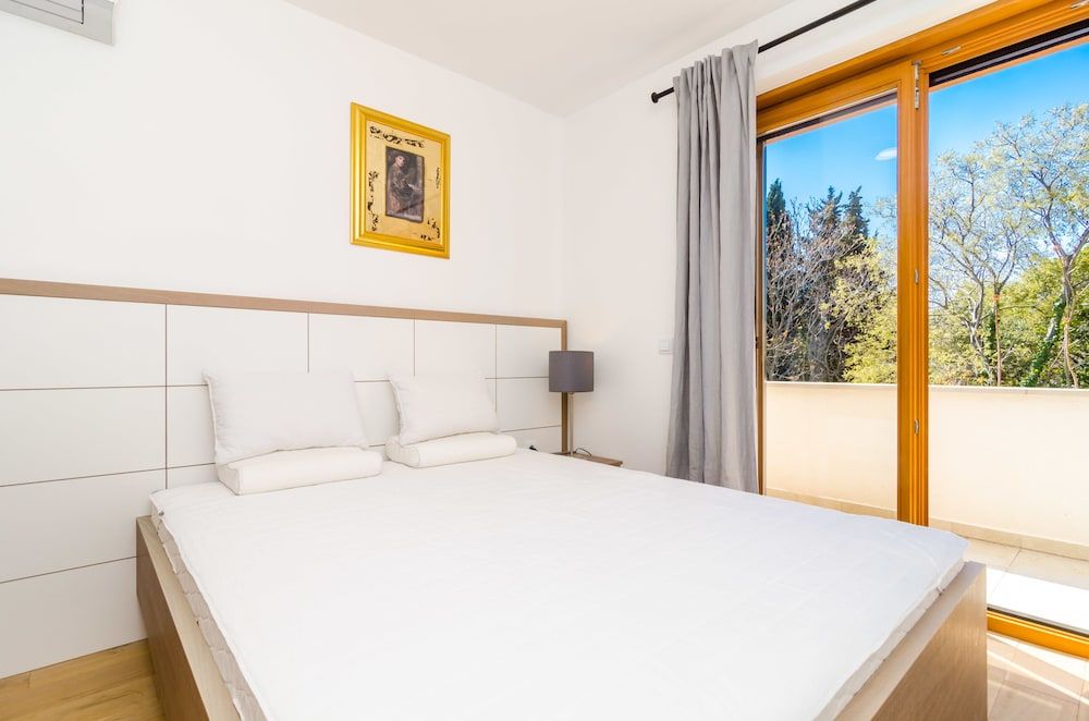 undefined Apartments Lula 9