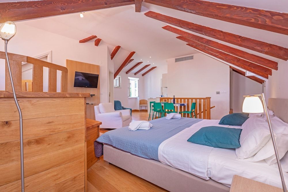 undefined Apartments Feri 2