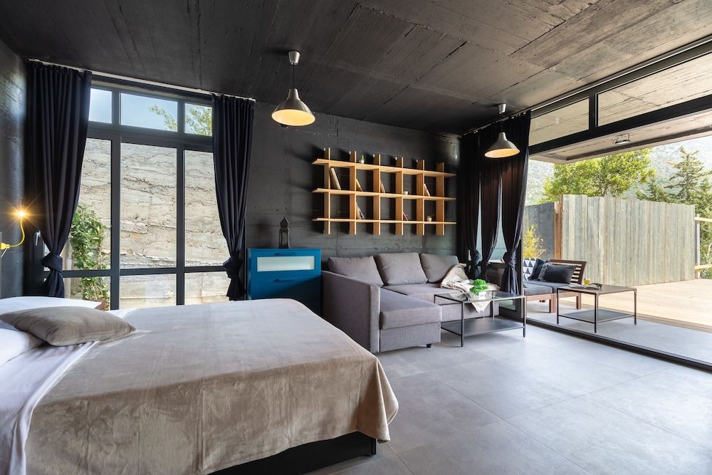 undefined Apartment Ares 5