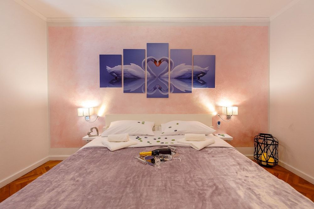 Skyscraper Apartment City Apartment, Balcony, Sea View (2 Bedrooms) 3