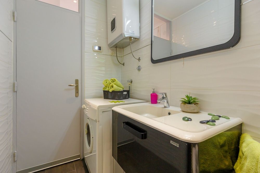 Skyscraper Apartment City Apartment, Balcony, Sea View (2 Bedrooms) 17