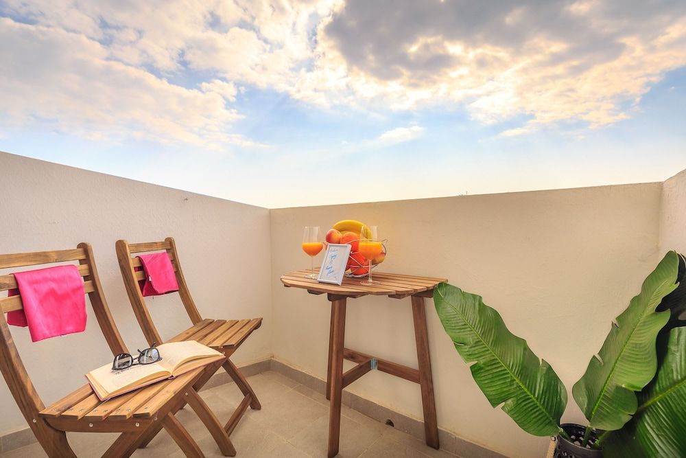 undefined Skyscraper Apartment 8