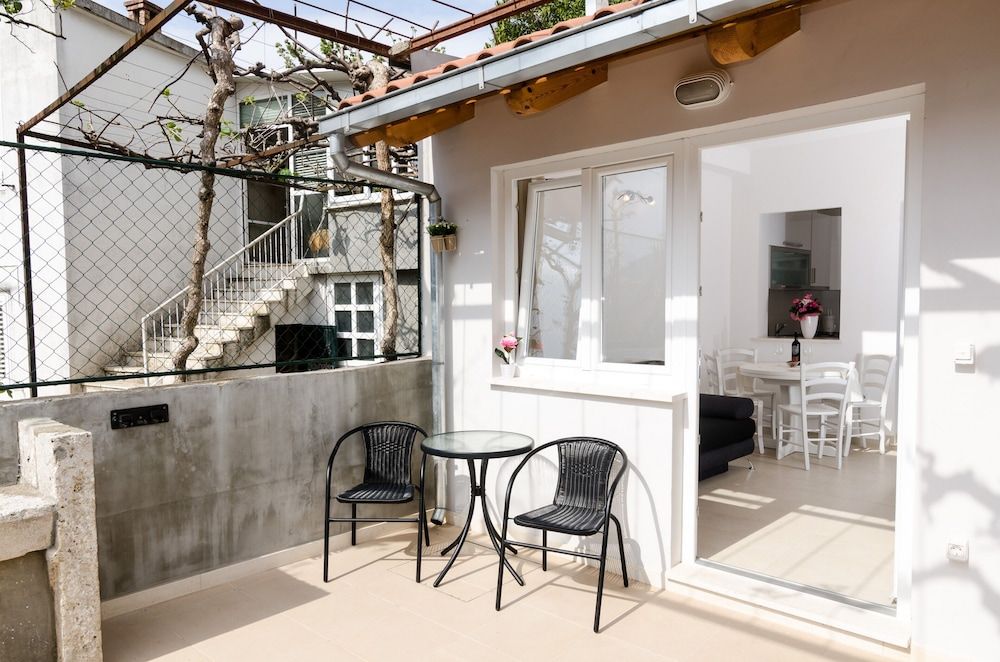 undefined Studios Heliva 2