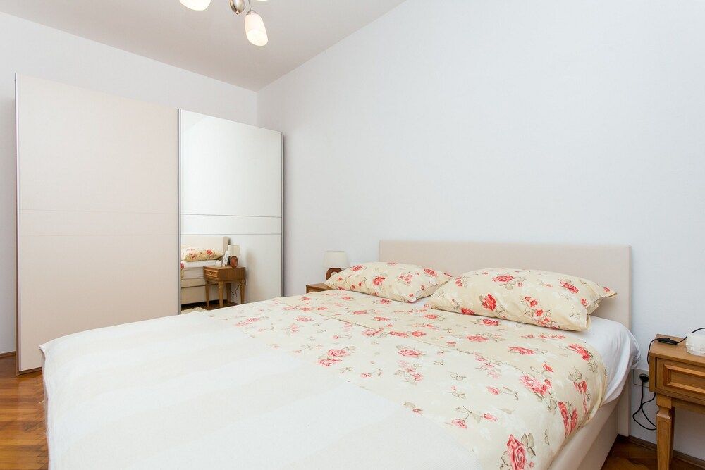 Studios Heliva Studio (Studio)