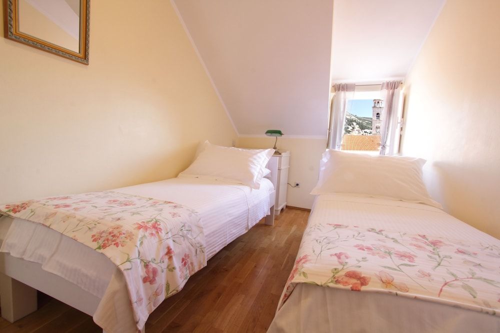 undefined Apartments Kovac Old Town 10