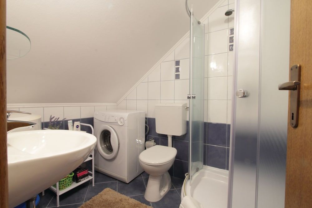 Apartments Kovac Old Town Apartment, 2 Bedrooms (2) 12