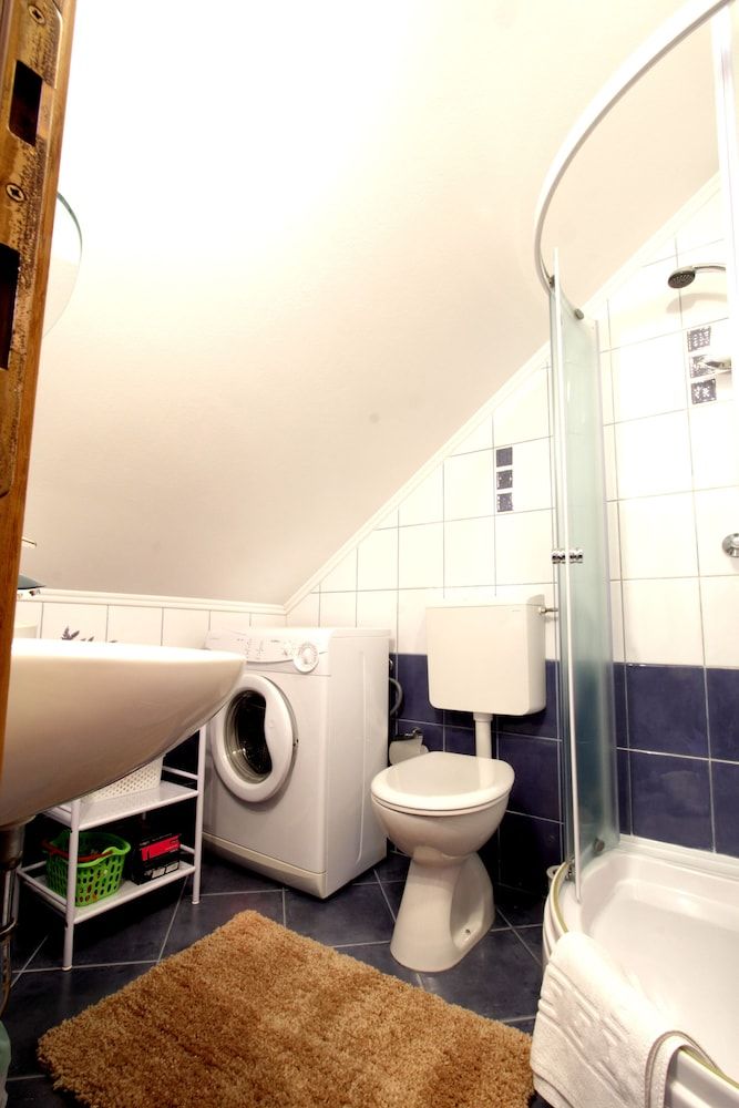 Apartments Kovac Old Town Apartment, 2 Bedrooms (2) 13