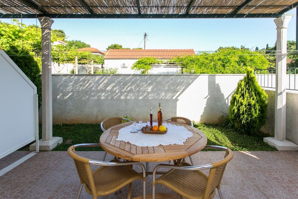 undefined Apartments Miramare & Campara 4