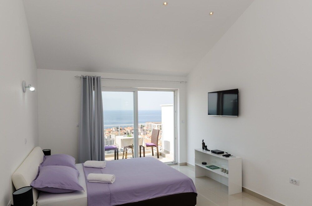 undefined Ploce apartmani - LUV 10