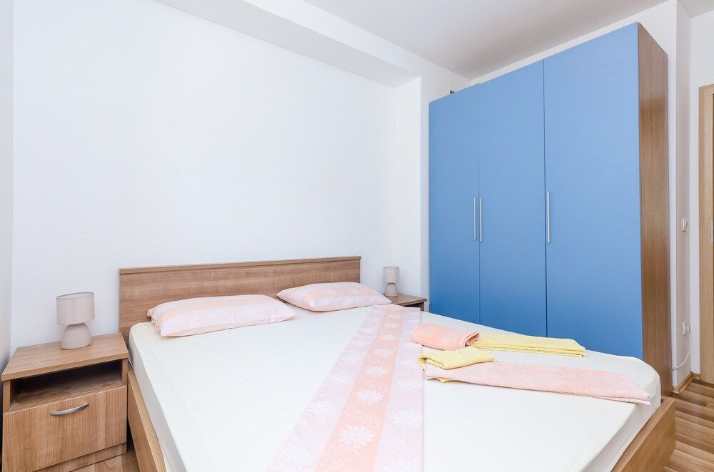 Apartments Maurora Apartment, 2 Bedrooms, Garden View 5