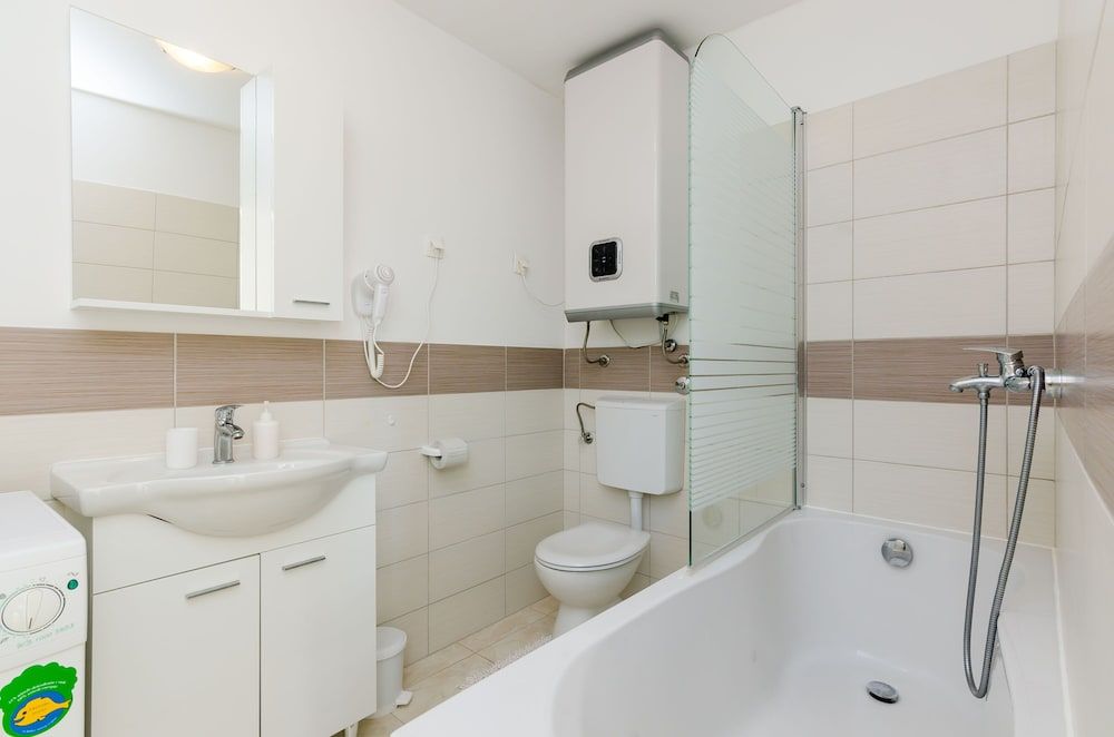 Apartments Maurora Apartment, 2 Bedrooms, Park View 17