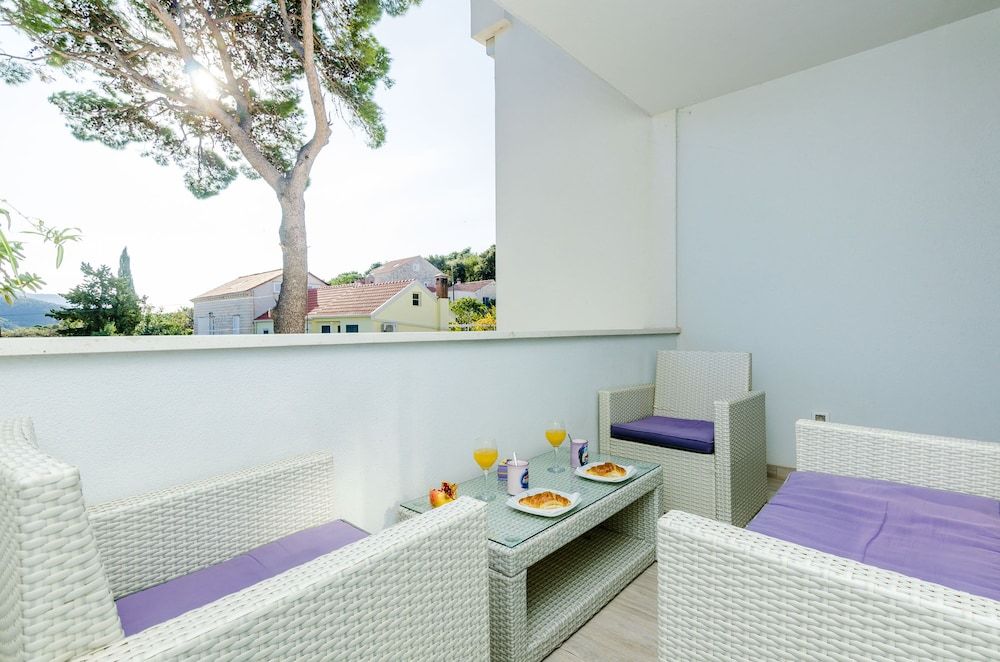 Apartments Maurora Apartment, 2 Bedrooms, Park View 12