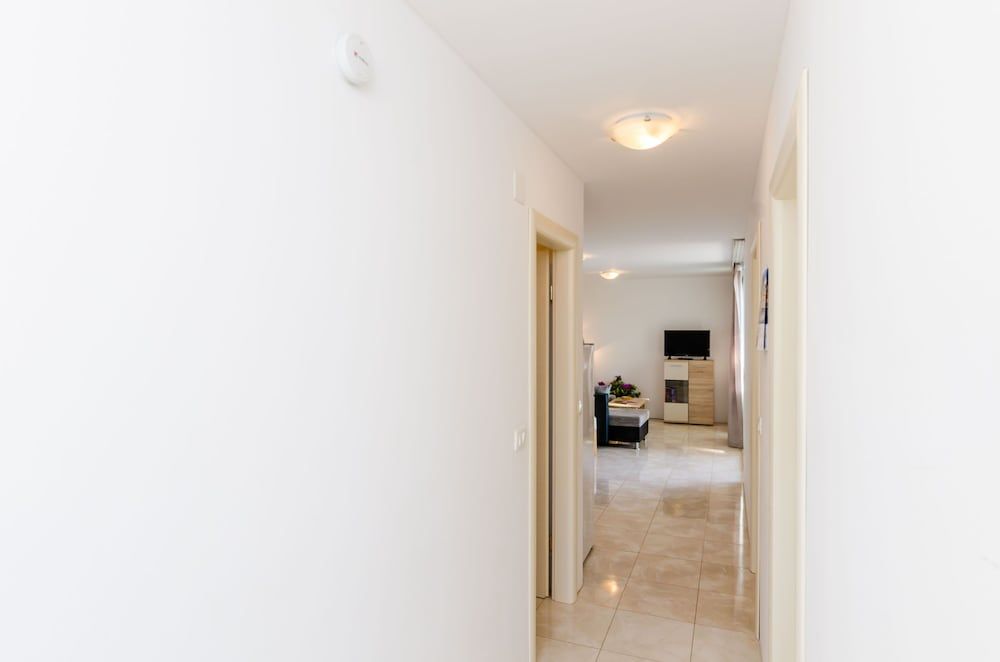 Apartments Maurora Apartment, 2 Bedrooms, Park View 8