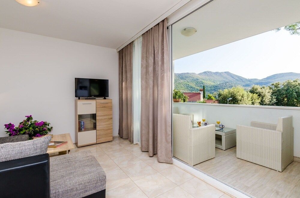 Apartments Maurora Apartment, 2 Bedrooms, Park View