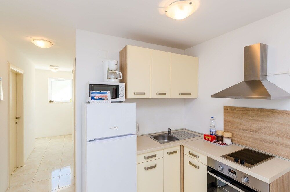 Apartments Maurora Apartment, 2 Bedrooms, Park View 7