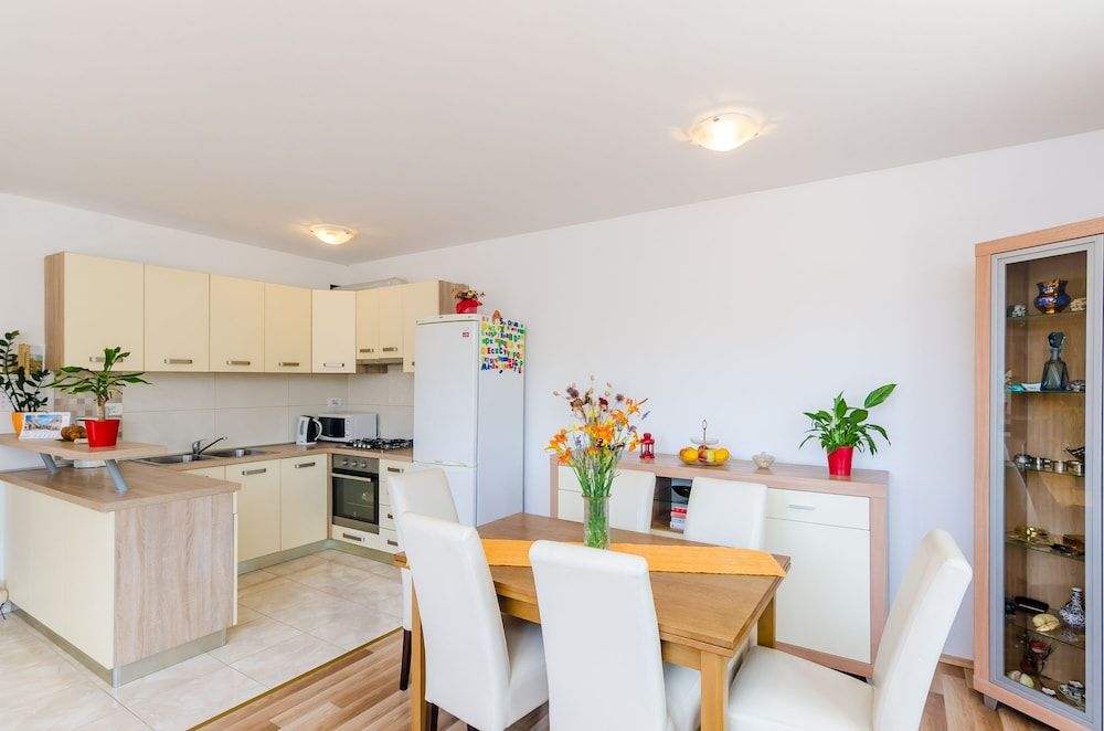 Apartments Maurora Apartment, 2 Bedrooms, Garden View 7