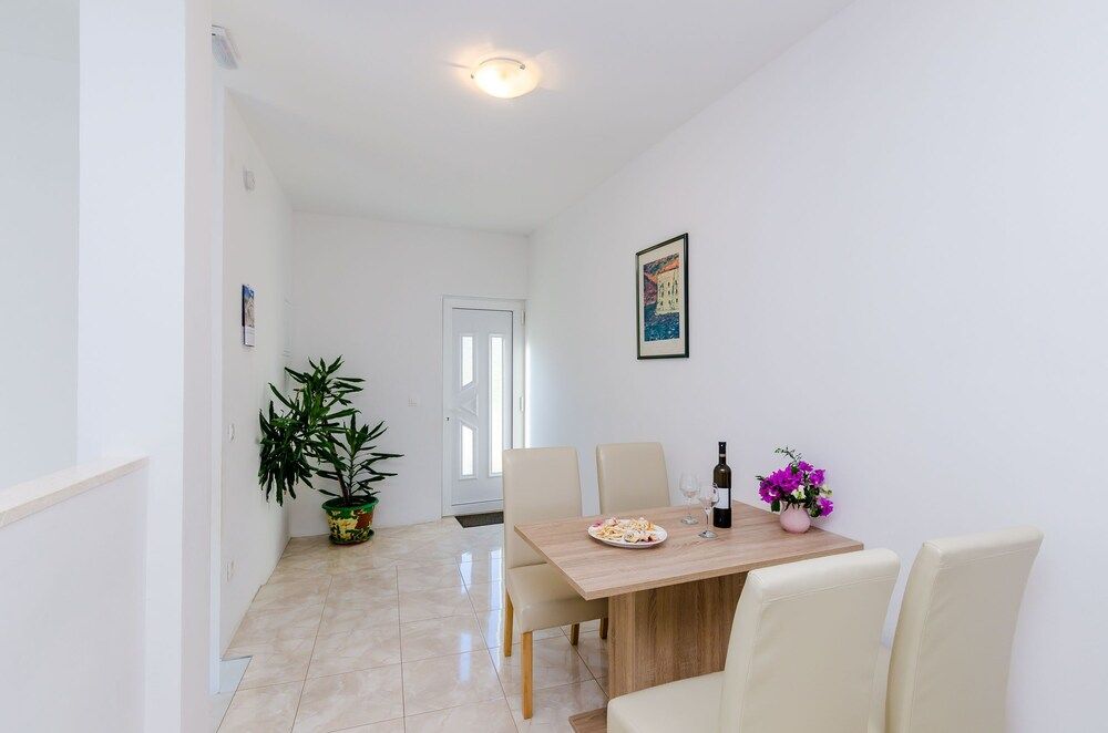 Apartments Maurora Apartment, 2 Bedrooms, Sea View 10