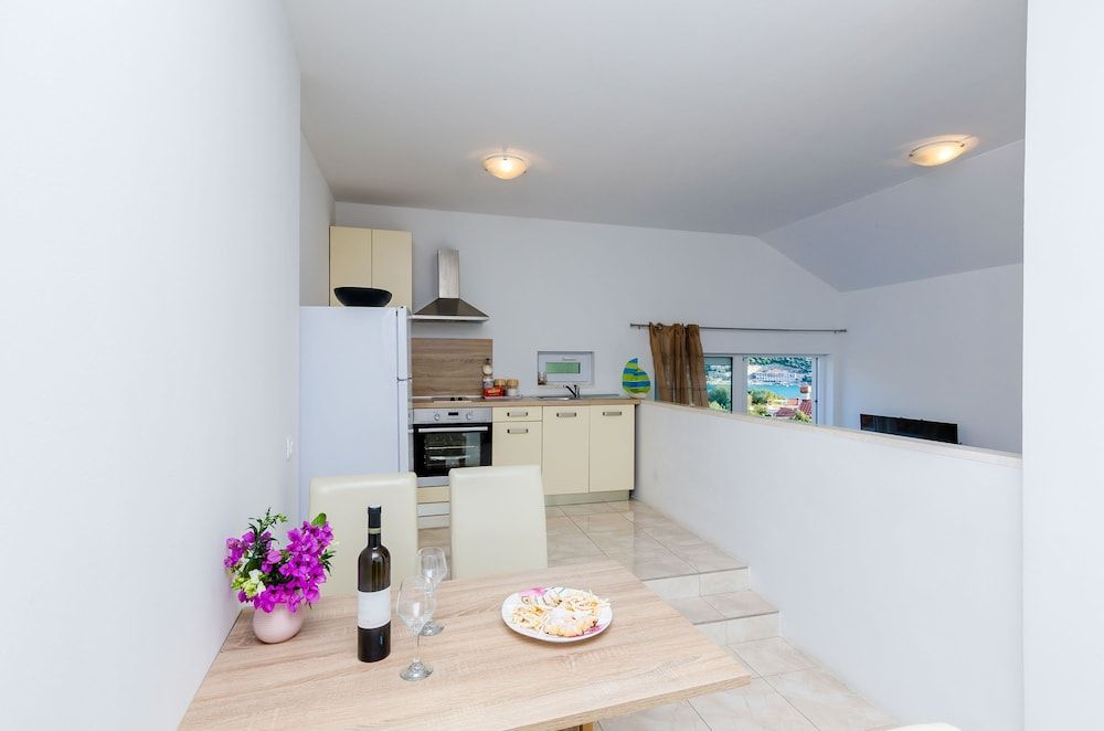 Apartments Maurora Apartment, 2 Bedrooms, Sea View 11