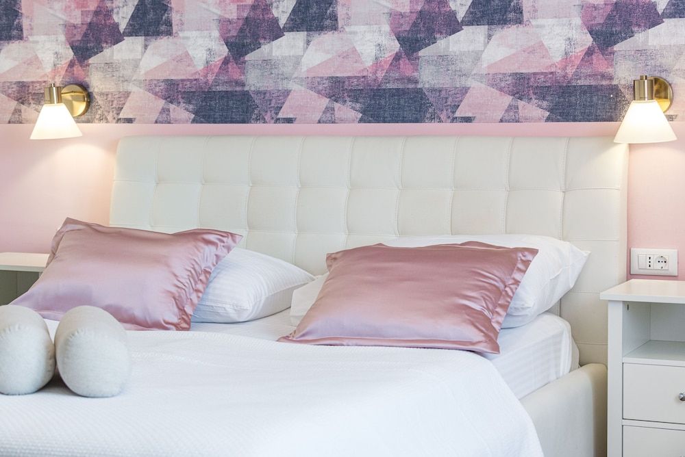 Villa Boro 3 Apartment, 1 Bedroom, Pool View 4