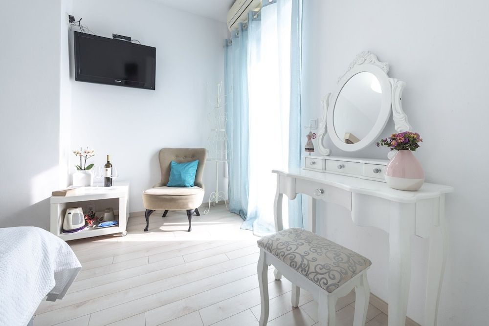 Villa Boro 3 Panoramic Double Room 9