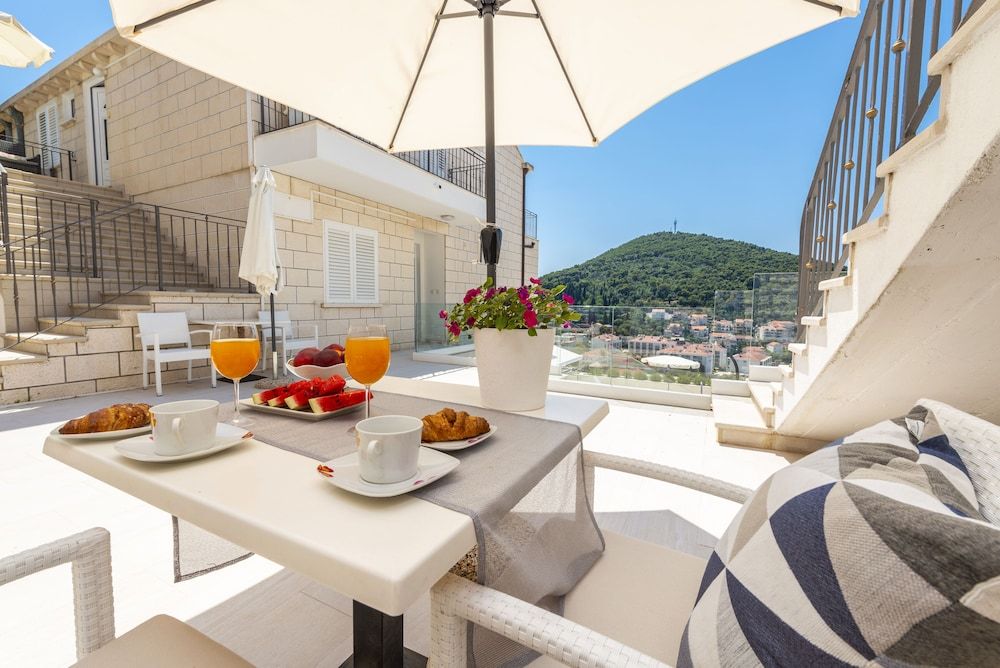 Villa Boro 3 Apartment, 1 Bedroom, Pool View 7